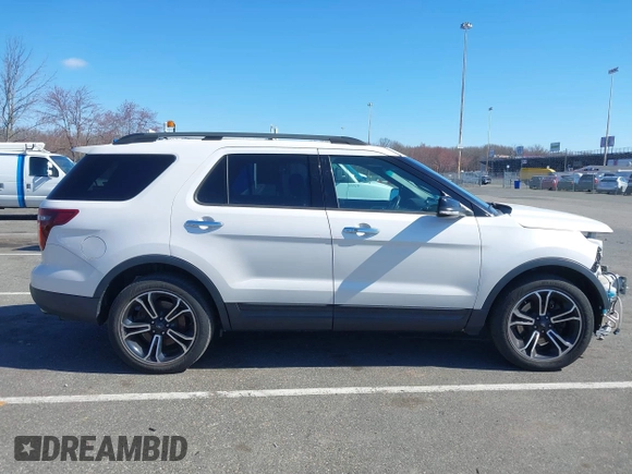 2014 Ford Explorer Sport z VIN 1FM5K8GTXEGB88874, wystawiony jako IAAI lot #41894234 z przebiegiem 81 321 mil mil oraz . Historia ofert i sprzedaży dostępna na DreamBid. Obrazek 13.