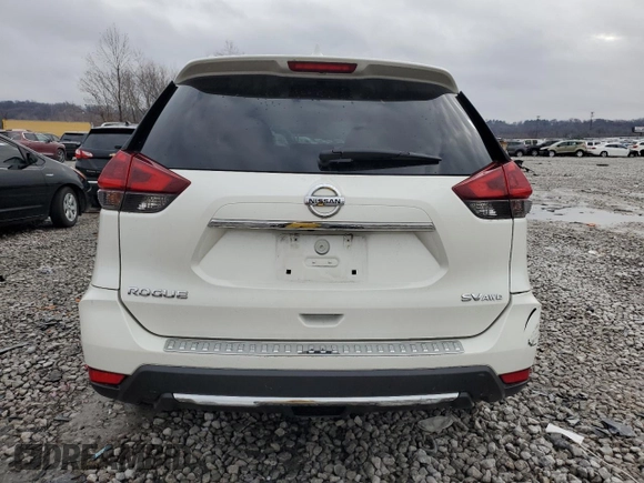 2018 Nissan Rogue SV z VIN 5N1AT2MV4JC789732, wystawiony jako Copart lot #86511094 z przebiegiem 80 628 mil mil oraz Szkoda całkowita • Salvage title. Historia ofert i sprzedaży dostępna na DreamBid. Obrazek 6.