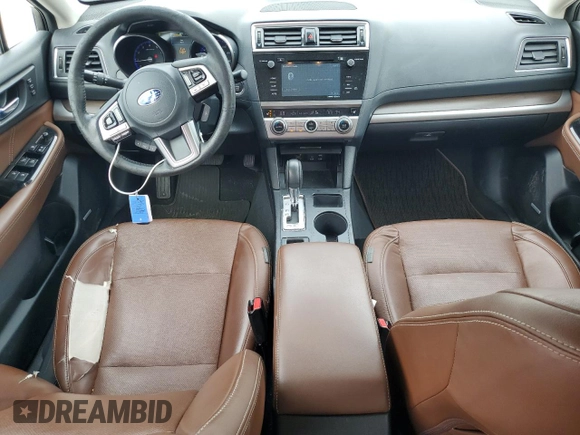 2017 Subaru Outback Touring z VIN 4S4BSATC7H3247360, wystawiony jako Copart lot #54933525 z przebiegiem 127 346 mil mil oraz Szkoda całkowita • Salvage title. Historia ofert i sprzedaży dostępna na DreamBid. Obrazek 8.