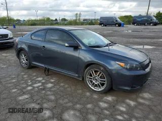 2009 Scion tC z VIN JTKDE167290296111, wystawiony jako Copart lot #55486315 z przebiegiem Nie podano mil oraz Szkoda całkowita • Salvage title. Historia ofert i sprzedaży dostępna na DreamBid. Obrazek 4.