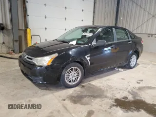2008 Ford Focus SE z VIN 1FAHP35N98W121449, wystawiony jako Copart lot #60323735 z przebiegiem 83 990 mil mil oraz Czysty tytuł • Clean title. Historia ofert i sprzedaży dostępna na DreamBid. Obrazek 1.