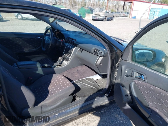 2002 Mercedes-Benz C 230/260/280/320 with VIN WDBRN47J12A255735, listed as a IAAI auction lot 41630459 with Not Provided miles and . Bid and sale history available at DreamBid. Image 5.