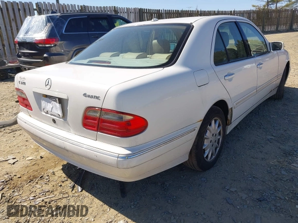 2002 Mercedes-Benz E-Class with VIN WDBJF82JX2X072291, listed as a IAAI auction lot 41754115 with 183,323 mi miles. Bid and sale history available at carsss.com. Image 4.