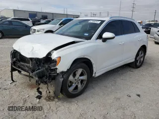 2019 Audi Q3 Premium with VIN WA1AECF3XK1084053, listed as a Copart auction lot 67948242 with 39,954 mi miles. Bid and sale history available at carsss.com. Image 1.