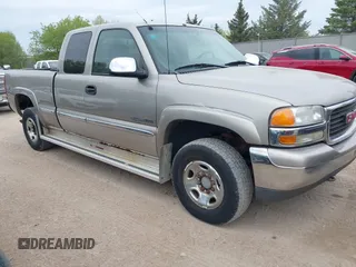 2000 GMC Sierra 2500 SLE z VIN 1GTGK29U4YE332581, wystawiony jako IAAI lot #42250680 z przebiegiem 232 700 mil mil oraz . Historia ofert i sprzedaży dostępna na DreamBid. Obrazek 1.