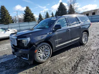 2023 GMC Yukon Denali with VIN 1GKS2DKL0PR326070, listed as a Copart auction lot 47288295 with 31,918 mi miles and Salvage Title. Bid and sale history available at carsss.com. Image 1.