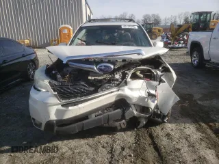 2014 Subaru Forester 2.5i Limited with VIN JF2SJAHC1EH438269, listed as a Copart auction lot 49068075 with 186,422 mi miles and Salvage Title. Bid and sale history available at carsss.com. Image 5.