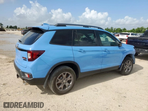 2024 Honda Passport TrailSport z VIN 5FNYF8H66RB010670, wystawiony jako Copart lot #61746655 z przebiegiem 16 949 mil mil oraz Szkoda całkowita • Salvage title. Historia ofert i sprzedaży dostępna na DreamBid. Obrazek 3.