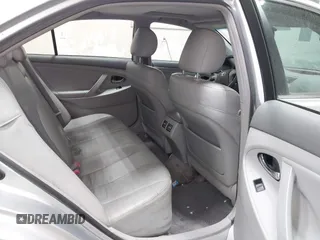2007 Toyota Camry z VIN JTNBB46KX73018805, wystawiony jako IAAI lot #42210872 z przebiegiem 138 975 mil mil oraz . Historia ofert i sprzedaży dostępna na DreamBid. Obrazek 8.