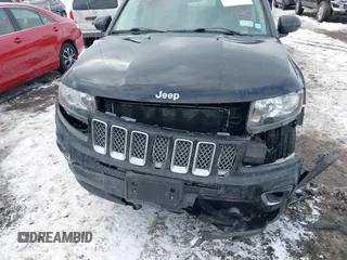 2017 Jeep Compass Latitude z VIN 1C4NJDEB9HD129184, wystawiony jako IAAI lot #41441314 z przebiegiem 45 764 mil mil oraz . Historia ofert i sprzedaży dostępna na DreamBid. Obrazek 6.
