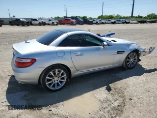 2016 Mercedes-Benz SLK 300 z VIN WDDPK3JAXGF116126, wystawiony jako Copart lot #52287515 z przebiegiem 79 573 mil mil oraz Szkody całkowita. Historia ofert i sprzedaży dostępna na DreamBid. Obrazek 3.