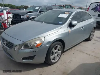 2013 Volvo S60 T5 Premier with VIN YV1612FSXD2181849, listed as a IAAI auction lot 42049239 with 114,367 mi miles. Bid and sale history available at carsss.com. Image 2.