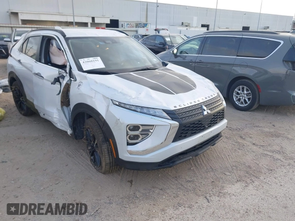 2024 Mitsubishi Eclipse Cross LE z VIN JA4ATVAA2RZ060509, wystawiony jako IAAI lot #42060191 z przebiegiem 13 421 mil mil oraz . Historia ofert i sprzedaży dostępna na DreamBid. Obrazek 1.