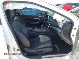 2016 Nissan Maxima SV z VIN 1N4AA6AP3GC900678, wystawiony jako IAAI lot #41837485 z przebiegiem 77 930 mil mil oraz . Historia ofert i sprzedaży dostępna na DreamBid. Obrazek 5.