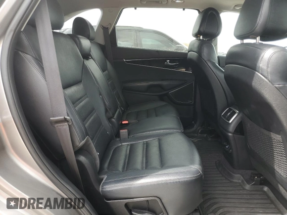 2016 Kia Sorento SX with VIN 5XYPKDA5XGG168517, listed as a Copart auction lot 61225075 with 111,326 mi miles and Salvage title. Bid and sale history available at DreamBid. Image 10.