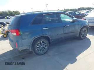 2014 Kia Sorento LX with VIN 5XYKT4A71EG462295, listed as a IAAI auction lot 41508742 with 144,234 mi miles and . Bid and sale history available at carsss.com. Image 4.