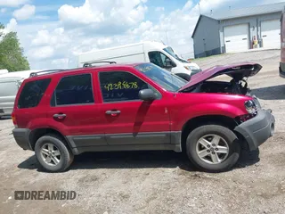2007 Ford Escape XLS z VIN 1FMYU02Z07KA05549, wystawiony jako IAAI lot #42398878 z przebiegiem 180 243 mil mil oraz . Historia ofert i sprzedaży dostępna na DreamBid. Obrazek 14.
