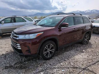 2019 Toyota Highlander LE with VIN 5TDBZRFH1KS957737, listed as a Copart auction lot 54058835 with 112,829 mi miles and Salvage title. Bid and sale history available at DreamBid. Image 1.