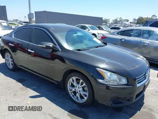 2012 Nissan Maxima SV z VIN 1N4AA5AP2CC827680, wystawiony jako IAAI lot #42218430 z przebiegiem 108 105 mil mil oraz . Historia ofert i sprzedaży dostępna na DreamBid. Obrazek 1.