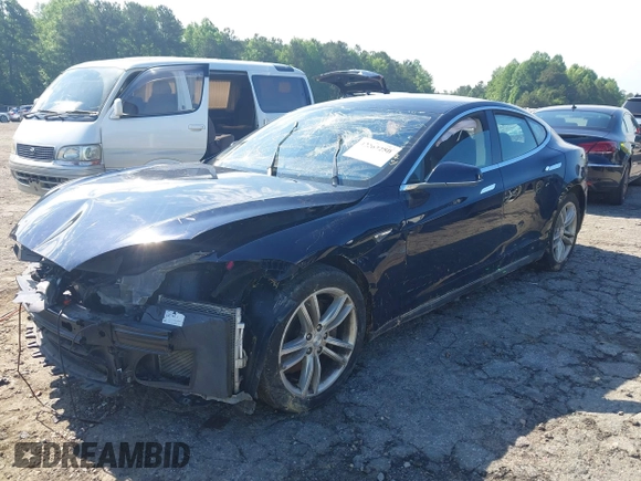 2014 Tesla Model S 60 с VIN 5YJSA1H14EFP44251, выставлен на аукционе IAAI как лот 42267250 с пробегом 60 560 миль миль и . История ставок и продаж доступна на DreamBid. Изображение 18.