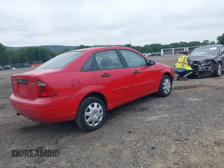2006 Ford Focus S с VIN 1FAHP34N36W243710, выставлен на аукционе IAAI как лот 42611033 с пробегом 156 960 миль миль и . История ставок и продаж доступна на DreamBid. Изображение 4.