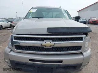 2009 Chevrolet Silverado 1500 LTZ with VIN 1GCEK39029Z198481, listed as a IAAI auction lot 41939189 with 175,200 mi miles. Bid and sale history available at carsss.com. Image 12.