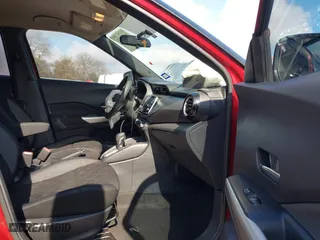 2018 Nissan Kicks SV with VIN 3N1CP5CU5JL517564, listed as a IAAI auction lot 41420021 with 79,472 mi miles. Bid and sale history available at carsss.com. Image 5.