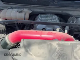 2021 Ram 1500 TRX z VIN 1C6SRFU9XMN902178, wystawiony jako Copart lot #71024015 z przebiegiem 73 598 mil mil oraz Czysty tytuł • Clean title. Historia ofert i sprzedaży dostępna na DreamBid. Obrazek 11.