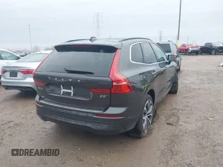 2022 Volvo XC60 Momentum с VIN YV4L12RK5N1051289, выставлен на аукционе IAAI как лот 41139997 с пробегом 28 028 миль миль и . История ставок и продаж доступна на DreamBid. Изображение 4.