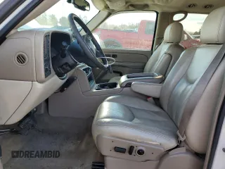 2004 GMC Yukon XL SLT with VIN 3GKGK26G04G233021, listed as a Copart auction lot 42993595 with 144,425 mi miles and Salvage Title. Bid and sale history available at carsss.com. Image 7.