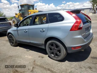 2013 Volvo XC60 T6 с VIN YV4902DZ8D2383477, выставлен на аукционе Copart как лот 55841775 с пробегом 135 756 миль миль и Списание • Salvage title. История ставок и продаж доступна на DreamBid. Изображение 2.