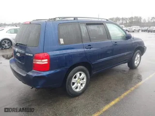2002 Toyota Highlander with VIN JTEGF21A520058345, listed as a IAAI auction lot 41567610 with 117,736 mi miles. Bid and sale history available at carsss.com. Image 4.