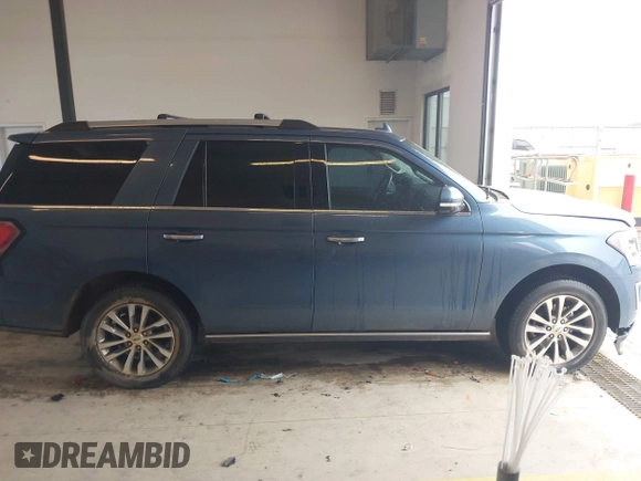 2018 Ford Expedition Limited with VIN 1FMJU1KT6JEA13227, listed as a IAAI auction lot 41830144 with 115,787 mi miles. Bid and sale history available at carsss.com. Image 13.