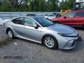 2025 Toyota Camry LE with VIN 4T1DAACK3SU555159, listed as a Copart auction lot 52359685 with 6,554 mi miles and Non Repairable. Bid and sale history available at DreamBid. Image 4.