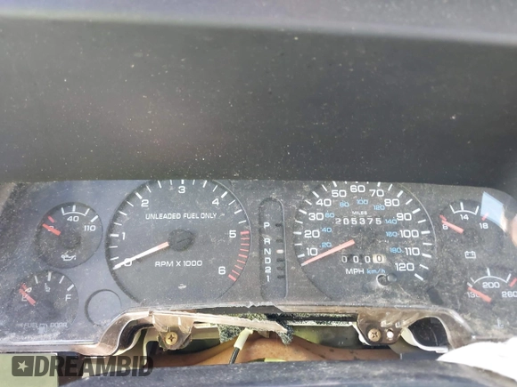 1997 Dodge 1500 z VIN 1B7HC16Y3VJ528095, wystawiony jako IAAI lot #42021646 z przebiegiem 205 375 mil mil oraz . Historia ofert i sprzedaży dostępna na DreamBid. Obrazek 7.