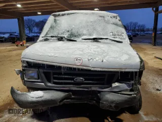 2004 Ford Econoline Passenger XL with VIN 1FBSS31L04HA31211, listed as a Copart auction lot 45018845 with 388,248 mi miles and Salvage Title. Bid and sale history available at carsss.com. Image 5.