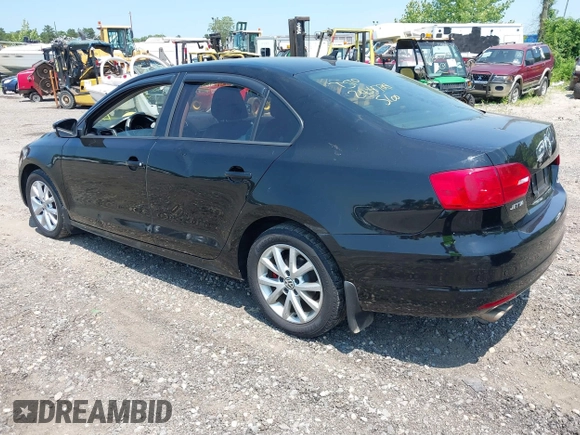 2012 Volkswagen Jetta SE with VIN 3VWDP7AJXCM373252, listed as a IAAI auction lot 39683747 with 265,621 mi miles and . Bid and sale history available at DreamBid. Image 3.