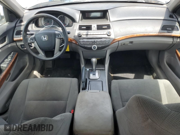 2012 Honda Accord EX z VIN 1HGCP2F79CA183634, wystawiony jako Copart lot #56689935 z przebiegiem 121 739 mil mil oraz Czysty tytuł • Clean title. Historia ofert i sprzedaży dostępna na DreamBid. Obrazek 8.