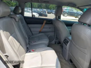 2008 Toyota Highlander z VIN JTEEW41AX82011084, wystawiony jako Copart lot #60852355 z przebiegiem 302 755 mil mil oraz Czysty tytuł • Clean title. Historia ofert i sprzedaży dostępna na DreamBid. Obrazek 11.