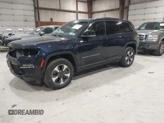 2024 Jeep Grand Cherokee с VIN 1C4RJYB65R8582910, выставлен на аукционе IAAI как лот 41719656 с пробегом 9 176 миль миль и . История ставок и продаж доступна на DreamBid. Изображение 21.