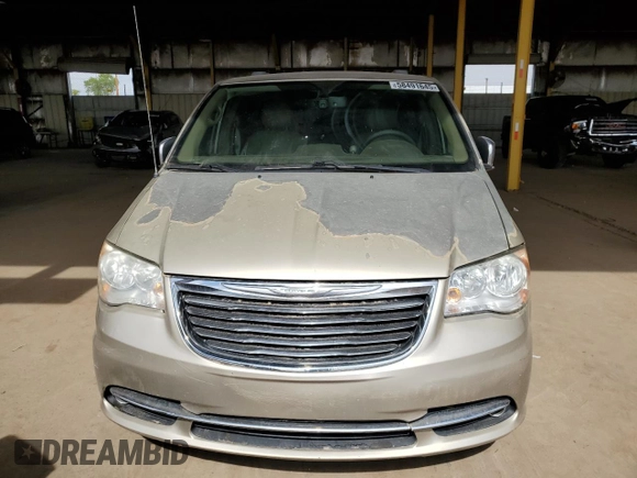 2014 Chrysler Town & Country Touring L 30th Anniversary with VIN 2C4RC1CG4ER146461, listed as a Copart auction lot 58491645 with 112,668 mi miles and Clean title. Bid and sale history available at DreamBid. Image 5.