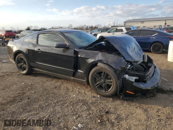 2011 Ford Mustang V6 z VIN 1ZVBP8AM1B5124558, wystawiony jako Copart lot #41516615 z przebiegiem 127 563 mil mil oraz Szkoda całkowita • Salvage title. Historia ofert i sprzedaży dostępna na DreamBid. Obrazek 4.