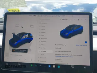 2024 Tesla Model Y с VIN 7SAYGDED8RF015882, выставлен на аукционе IAAI как лот 42202963 с пробегом 10 597 миль миль и . История ставок и продаж доступна на DreamBid. Изображение 7.