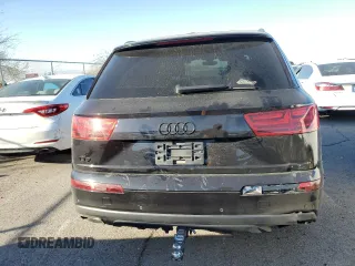 2017 Audi Q7 Prestige z VIN WA1VAAF75HD024466, wystawiony jako Copart lot #87878195 z przebiegiem 80 827 mil mil oraz Szkoda całkowita • Salvage title. Historia ofert i sprzedaży dostępna na DreamBid. Obrazek 6.