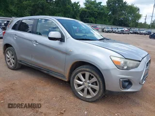 2013 Mitsubishi Outlander SE with VIN 4A4AP4AU4DE012761, listed as a IAAI auction lot 42546324 with 252,388 mi miles and . Bid and sale history available at DreamBid. Image 1.