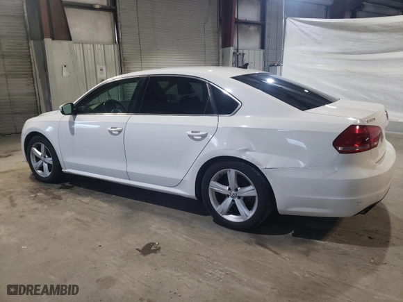 2015 Volkswagen Passat 1.8T Limited Edition with VIN 1VWAT7A33FC082226, listed as a Copart auction lot 52008225 with 185,941 mi miles and Clean Title. Bid and sale history available at carsss.com. Image 2.