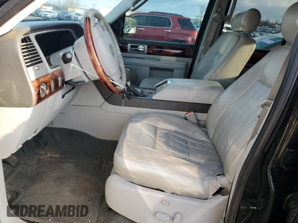2004 Lincoln Navigator Luxury with VIN 5LMFU28R24LJ15449, listed as a Copart auction lot 44177095 with 269,923 mi miles and Salvage title. Bid and sale history available at DreamBid. Image 7.