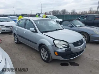 2008 Kia Rio LX with VIN KNADE123086343137, listed as a IAAI auction lot 41468931 with 116,568 mi miles. Bid and sale history available at carsss.com. Image 1.