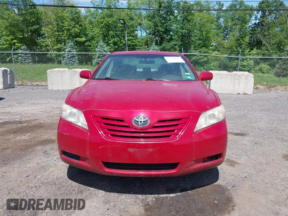 2007 Toyota Camry CE z VIN 4T1BE46K77U067512, wystawiony jako IAAI lot #42310634 z przebiegiem 153 322 mil mil oraz . Historia ofert i sprzedaży dostępna na DreamBid. Obrazek 6.