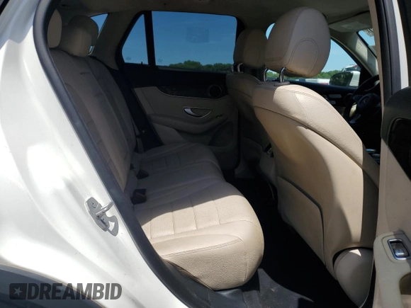 2016 Mercedes-Benz GLC 300 z VIN WDC0G4JB6GF064578, wystawiony jako Copart lot #65556455 z przebiegiem Nie podano mil oraz Czysty tytuł • Clean title. Historia ofert i sprzedaży dostępna na DreamBid. Obrazek 11.